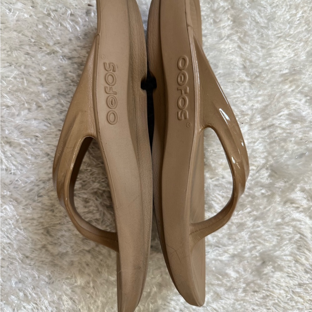 OOFOS women's OOlala recovery sandals size 8 - Picture 2 of 4